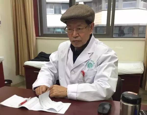李明富